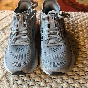 New women’s brooks adrenaline 23!